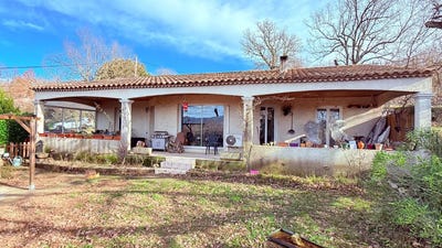 /international/fr/saint-jean-de-maruejols-et-avejan-languedoc-roussillon-310106130134/