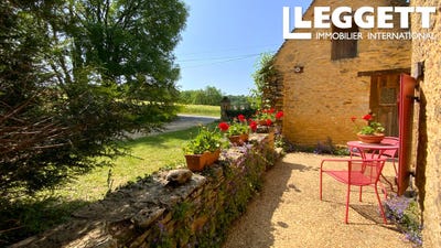 /international/fr/la-chapelle-aubareil-aquitaine-310094465249/
