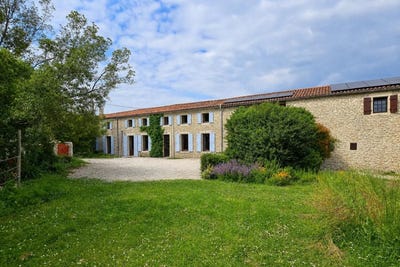 /international/fr/courant-charente-310108764488/?lang=pt