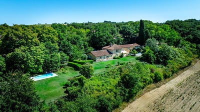 /international/fr/saint-lary-midi-pyrenees-310109742613/