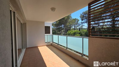 /international/fr/saint-raphael-provence-alpes-cote-d-azur-310108466252/