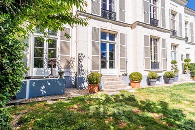 /international/fr/montfort-l-amaury-ile-de-france-310100066332/
