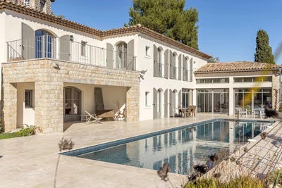 /international/fr/mougins-provence-alpes-cote-d-azur-310101176095/?lang=en