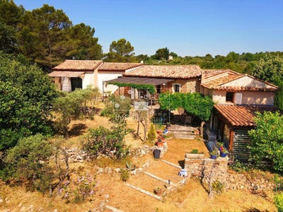 /international/fr/varages-provence-alpes-cote-d-azur-310100648204/