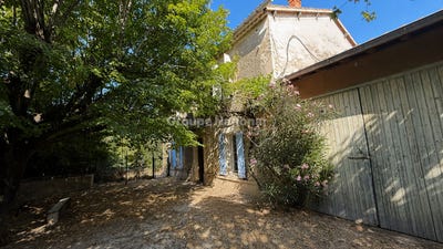 /international/fr/vacqueyras-provence-alpes-cote-d-azur-310109533073/