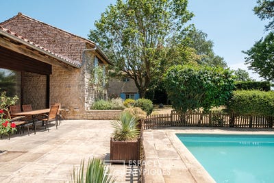 /international/fr/celles-sur-belle-charente-310101352577/