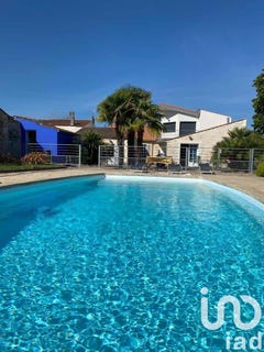 /international/fr/la-jarrie-charente-310093909528/