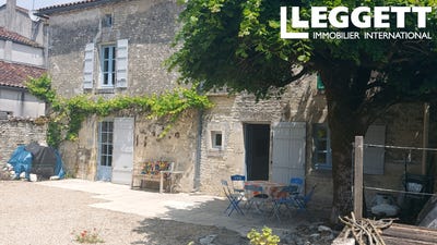 /international/fr/neuvicq-le-chateau-charente-310100228781/