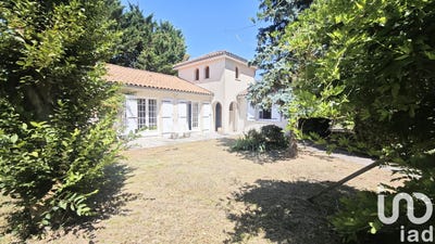 /international/fr/buxerolles-charente-310101083743/
