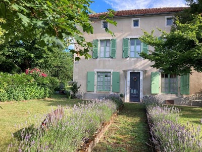 /international/fr/ruffec-charente-310109131334/