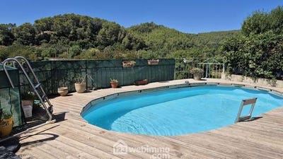 /international/fr/gonfaron-provence-alpes-cote-d-azur-310109967992/