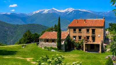 /international/fr/serralongue-languedoc-roussillon-310108928824/