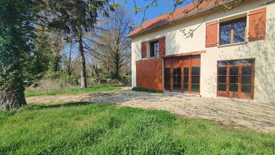 /international/fr/cremieu-rhone-310099710833/