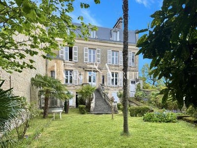 /international/fr/fontenay-le-comte-pays-de-la-loire-310106996532/