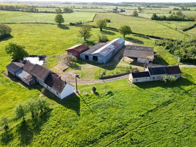 /international/fr/nuret-le-ferron-centre-val-de-loire-310101496673/?lang=it