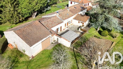 /international/fr/vouzan-charente-310106414410/
