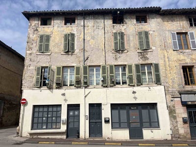 /international/fr/tournus-burgundy-310105793758/