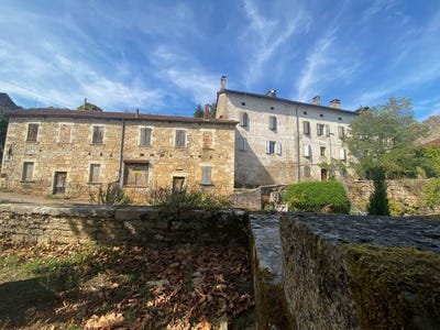 /international/fr/caylus-midi-pyrenees-310119673039/