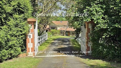 /international/fr/les-herbiers-pays-de-la-loire-310100364701/