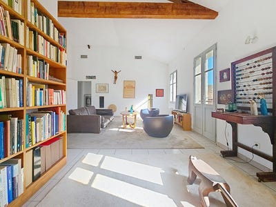 /international/fr/villeneuve-les-avignon-languedoc-roussillon-310108453243/