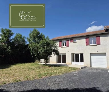 /international/fr/rue-des-rouchas-saint-germain-laprade-auvergne-310108732831/