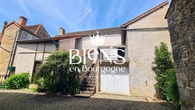 /international/fr/la-rochepot-burgundy-310108454035/