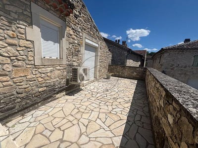 /international/fr/barjac-languedoc-roussillon-310106606256/