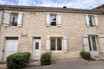 /international/fr/penne-d-agenais-aquitaine-310107600812/