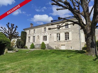 /international/fr/saint-jean-d-angely-charente-310104843929/
