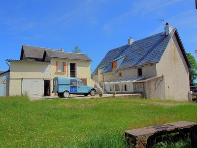 /international/fr/messeix-auvergne-310108953408/