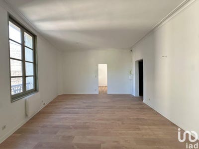 /international/fr/uzes-languedoc-roussillon-310100602085/