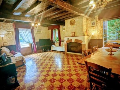 /international/fr/artigat-midi-pyrenees-310107190332/