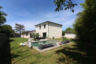 /international/fr/labastide-saint-pierre-midi-pyrenees-310107703577/