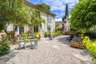 /international/fr/vaison-la-romaine-provence-alpes-cote-d-azur-310108761123/
