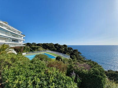 /international/fr/roquebrune-cap-martin-hh-15542742-roquebrune-cap-martin-provence-alpes-cote-d-azur-310100956822/