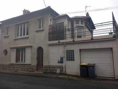 /international/fr/thiers-auvergne-310100611755/