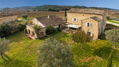 /international/fr/goudargues-languedoc-roussillon-310105627380/