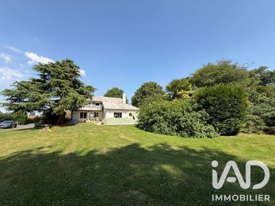 /international/fr/estrees-saint-denis-picardie-310109148482/