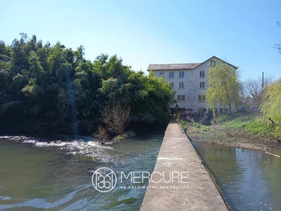 /international/fr/charroux-charente-310108105831/