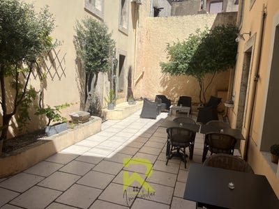 /international/fr/lezignan-corbieres-languedoc-roussillon-310108406802/