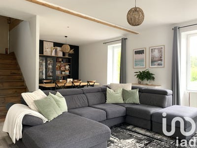 /international/fr/murol-auvergne-310099682132/