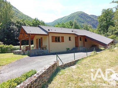 /international/fr/perles-et-castelet-midi-pyrenees-310108949315/