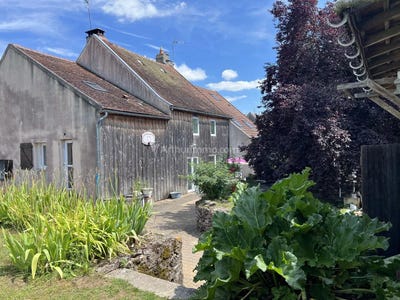 /international/fr/semur-en-auxois-burgundy-310108454910/