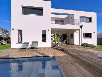 /international/fr/saintes-charente-310108131461/