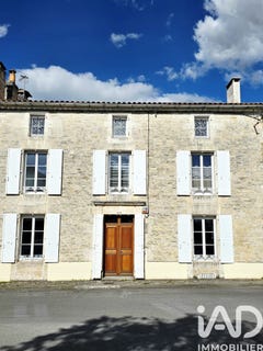 /international/fr/rouillac-charente-310107672832/