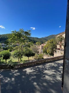 /international/fr/olargues-languedoc-roussillon-310108725539/