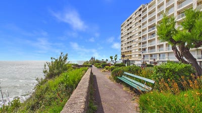 /international/fr/biarritz-aquitaine-310109021414/?lang=th