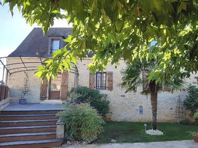 /international/fr/cenac-et-saint-julien-aquitaine-310098708553/