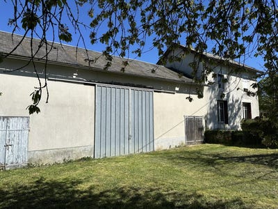 /international/fr/chateau-garnier-charente-310107300315/