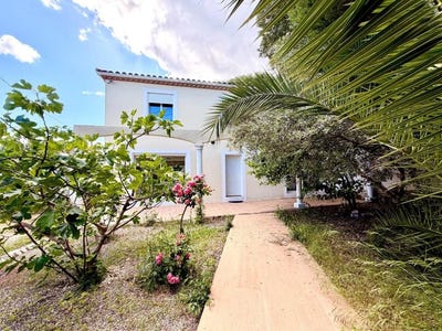 /international/fr/nimes-languedoc-roussillon-310108453152/